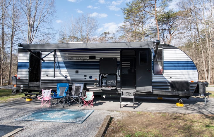 Outdoor kitchen, two entrances, speakers outdoors and more
