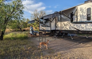 Bright & Modern Glamper Fully Stocked w/Free Wi-Fi