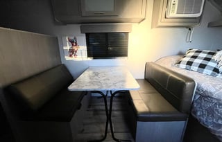 2022 Dutchmen RV Coleman Lantern LT Series 17B