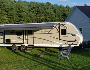 Coachmen RV Freedom Express Liberty Edition 320BHDSLE