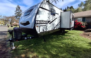 2023 Winnebago Minnie Winnie 2529RG