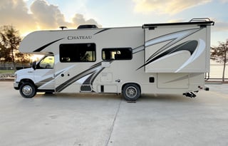 2019 Thor M. Coach Chateau 26B-Geaux Travel Y'all
