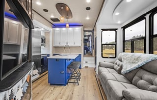 2018 Grand Design Momentum 351M ( Delivery Only)