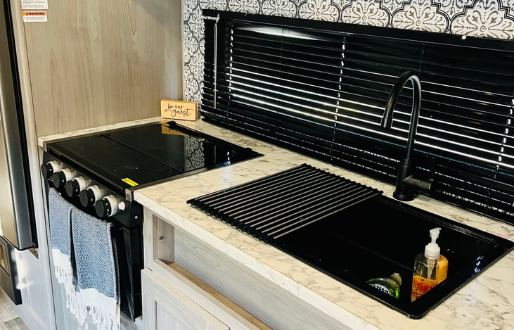 Kitchen packed with all the essentials.