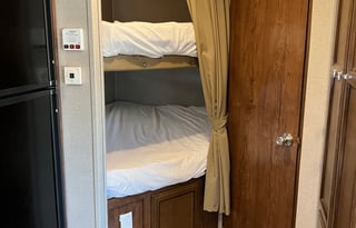 2017 Coachmen RV Freedom Express 257BHS