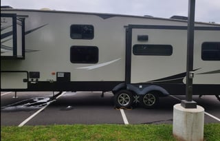 WHY CAMP, WHEN YOU CAN GLAMP?!