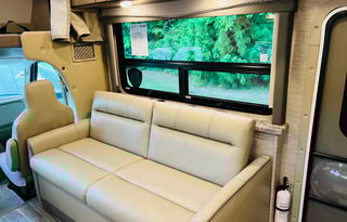 2022 Thor Four Winds 31E (with Bunkhouse)