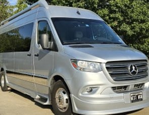 Grech RV Strada-ion Lounge