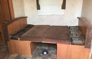 2014 Palomino Canyon Cat- Family & Pet friendly!