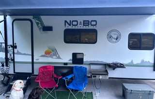 The Labrador Lodge – Pet-Friendly, Off-Grid Camper