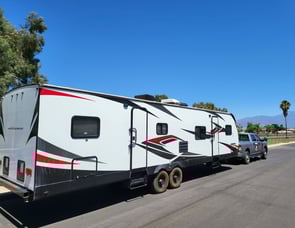 Pacific Coachworks Tango 40QQ