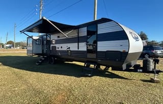 Forest River Cherokee ** Big living area(OKFL2163)