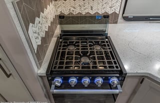 2022 Thor Motor Coach Hurricane 31C