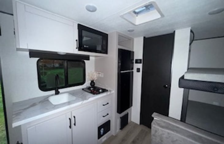 Kitchen w/Mircowave