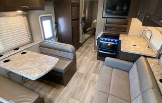 Miss Freeda 2020 Class C Bunkhouse sleeps up to 10
