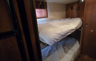 Coachmen Freelander 32BH Bunkhouse - LMI2133