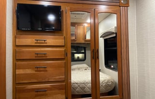 Group-Friendly Jayco Greyhawk Bunk Floorplan