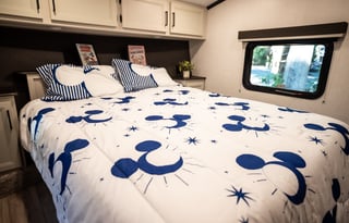 Brand NEW 2026 Luxury Camper Near Disney World!