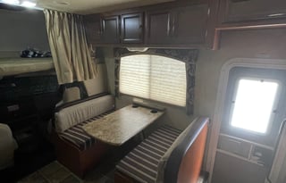 2013 Thor Motor Coach Chateau 31A