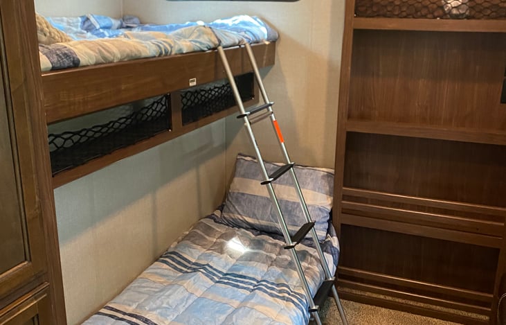 UPPER AND LOWER BUNKS