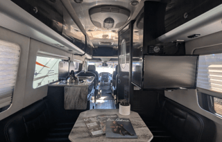 SPACIOUS 2015 Airstream