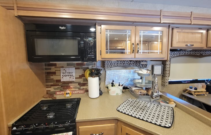 That kitchen is nicer than the one at home