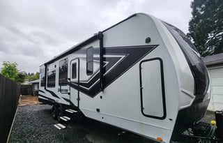 2023 Grand Design Momentum 30G