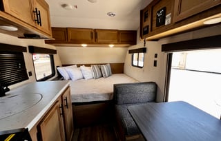 Cozy Trailer NEW 2023 Wolf Pup (Delivery Only )