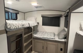 2021 Cruiser Twilight Signature TWS 3300