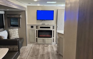 "Adventure Awaits: Cozy & Fun RV Rental!"