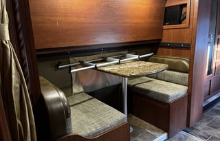 Bunk Floorplan Freedom Elite 30FE - Sleeps 8!