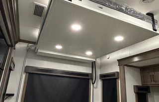 Ricky Riverstone Luxury 2 bed1.5 bath Washer&Dryer