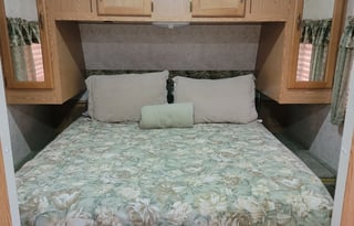 2006 Keystone Cougar 304BHS