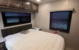 2022 Entegra Odyssey 31F with Double Bunk Beds