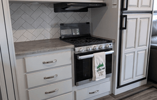 goFAR! 2021 Keystone Cougar 22MLS. Fully Equipped!