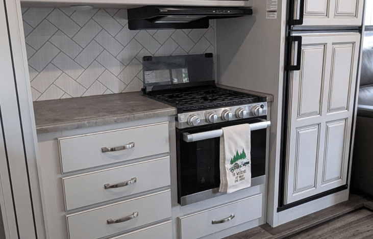 Gas range and oven. Convection microwave