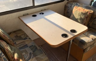 COMFORT HAVEN Class C 26’ - Sleeps 6