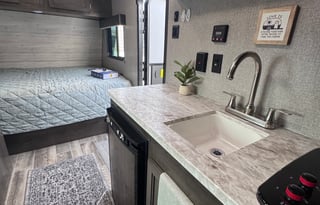 2021 Jayco 174BH Baja Edition w/solar and bunks