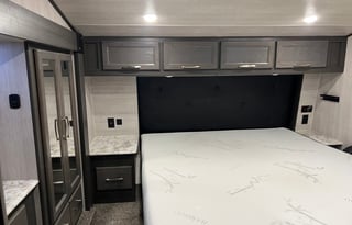 Disconnect. Make Memories. >>Delivery Only <<