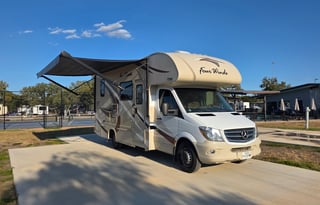 Meet "Lucy" 2018 Thor Four Winds Smtx1826
