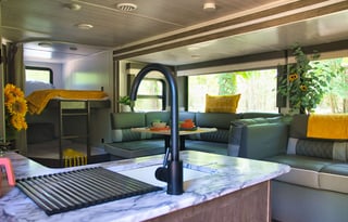 BIG Floorplan - Sleeps 4 Adults 6+ Kids