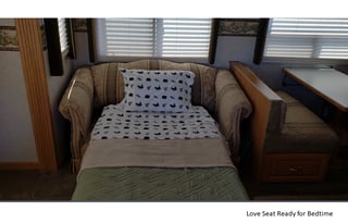 Estes Park Campsite & 5th Wheel | Stationary $AVE