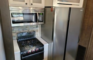 Family Fun Starts Here Spacious 5th Wheel Camper!