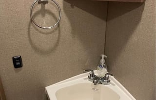 Beautiful 2020 Winnebago Outlook * Denver Airport