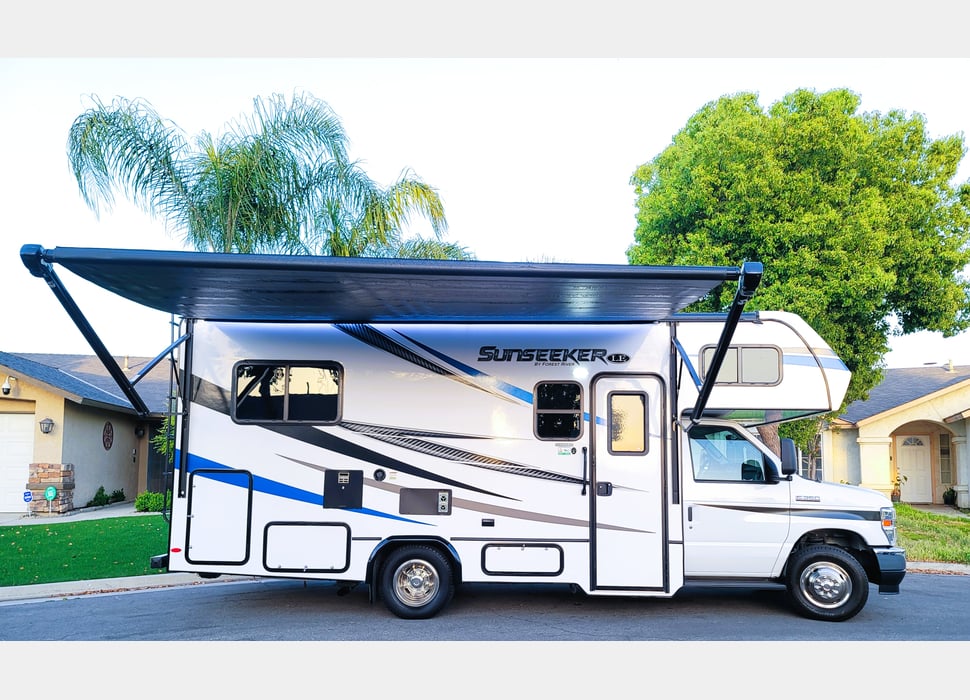 Class C Motor Home rentals in Las Vegas