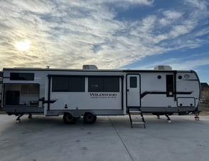 Forest River RV Wildwood Heritage Glen 310BHI