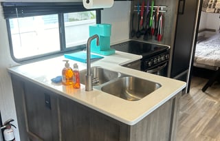 2023 33ft Travel Trailer. We deliver and set up