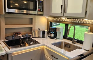 Finger Lakes RV Rentals Quantum