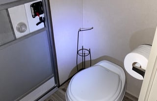 Festival&Pet Friendly Fifth Wheel