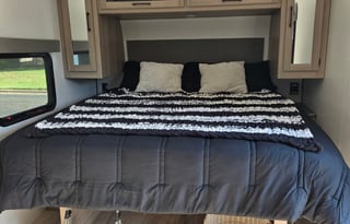 PET FRIENDLY FAMILY RV RENTAL